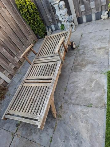 Teak houten ligbed met verstelbare rugleuning en benen beschikbaar voor biedingen