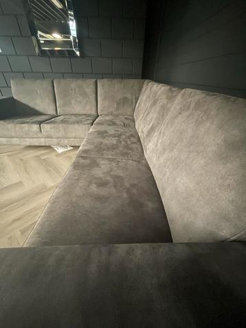 Ruime Hoekbank - 215x155x70 cm beschikbaar voor biedingen