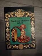 Boek Branden en schilderen in hout 906010306-8, Gelezen, Houtbewerking, Ophalen of Verzenden, Rudolf Lumm