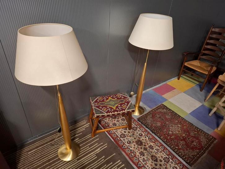 2 hele mooie vloerlampen goudkleurig crème kap Izgst. Zie,, Huis en Inrichting, Lampen | Vloerlampen, Zo goed als nieuw, Ophalen
