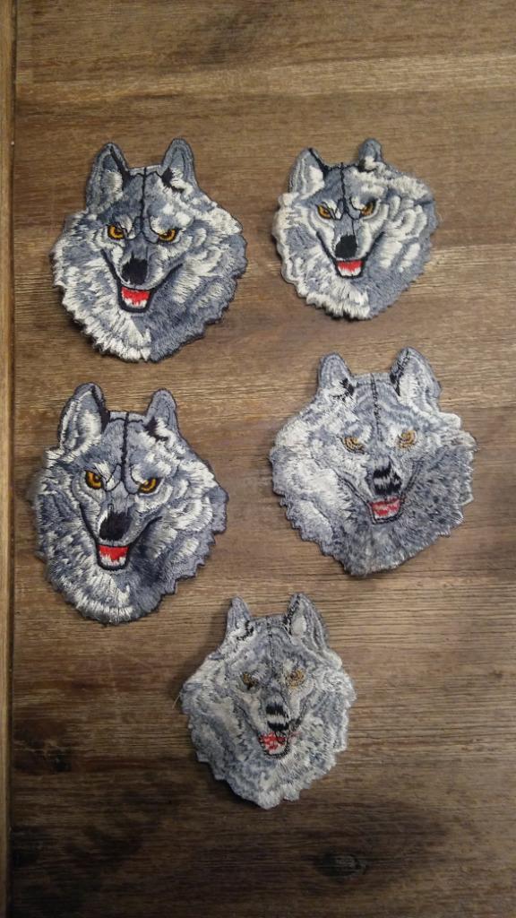 Grijze wolf wolven patch embleem kleding opnaai dier vintage, Hobby en Vrije tijd, Naaien en Fournituren, Nieuw, Overige typen