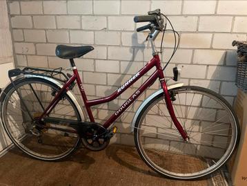 Damesfiets beschikbaar voor biedingen