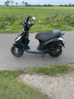Piaggio zip 2t 50cc, Fietsen en Brommers, Scooters | Piaggio, Ophalen, Zip, Zo goed als nieuw, 50 cc