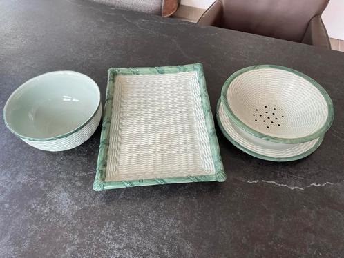 Serveerset: slakom, serveerschaal, fruittest, Huis en Inrichting, Keuken | Servies, Zo goed als nieuw, Overige stijlen, Aardewerk