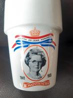 Juliana 25 Jaar Koningin Beker 1973, Verzamelen, Ophalen of Verzenden, Zo goed als nieuw, Nederland, Servies