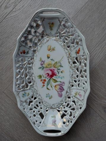 Antieke/Vintage Porseleinen Gebakschaal 27 cm  geschilderd beschikbaar voor biedingen