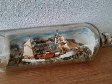 Schip / Boot Platbodem in fles  beschikbaar voor biedingen
