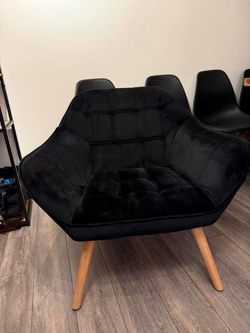 Leuke Loungestoel / Kinderstoel beschikbaar voor biedingen