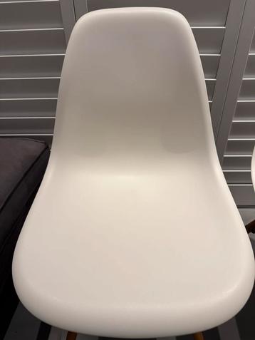 4x Vitra DSW Kuipstoelen, onderstel geelachtig esdoorn beschikbaar voor biedingen