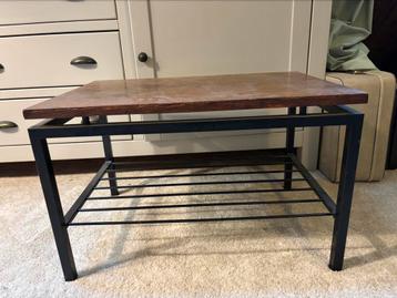 Vintage bijzettafel / LP’s