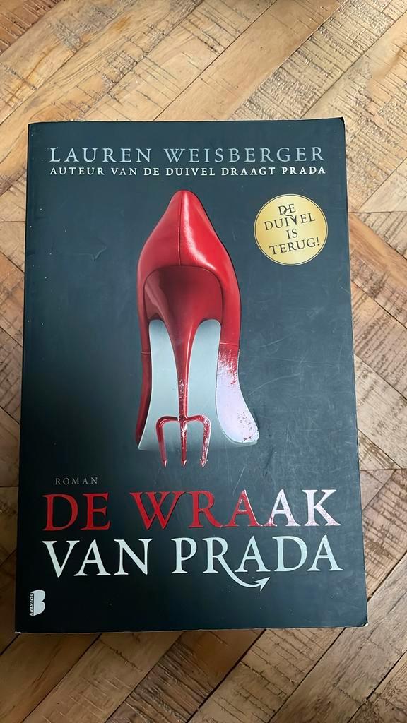 Lauren Weisberger - De wraak van Prada, Boeken, Literatuur, Zo goed als nieuw, Nederland, Ophalen of Verzenden