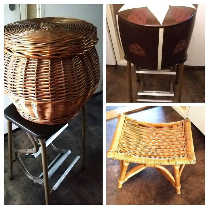 Retro grote rieten opbergmand naai poef krukje vintage, Antiek en Kunst, Curiosa en Brocante, Ophalen