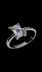 Zilveren ring maat 17.25 mm met regenboog maansteen, Verzenden, Nieuw, 17 tot 18, Met edelsteen