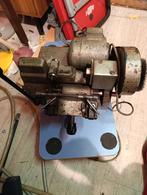 Sleutelsnijmachine voor slotenmakers Borky, Ophalen