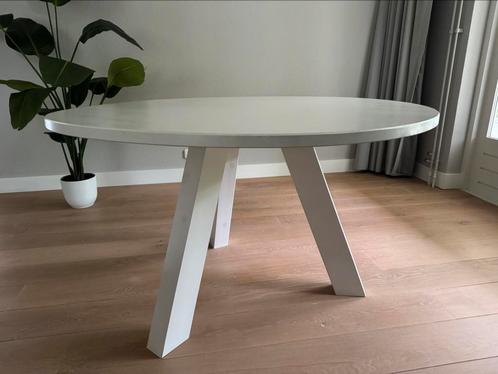 Woood Rhonda eettafel, Huis en Inrichting, Tafels | Eettafels, Zo goed als nieuw, 100 tot 150 cm, Rond, Ophalen