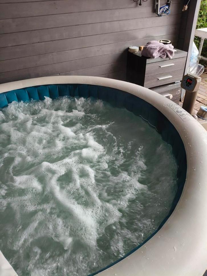 Intex PureSpa 6 pers., Tuin en Terras, Bubbelbaden en Hottubs, Gebruikt, Opblaasbaar, Afdekzeil, Grondzeil, Filter, Pomp, Ophalen