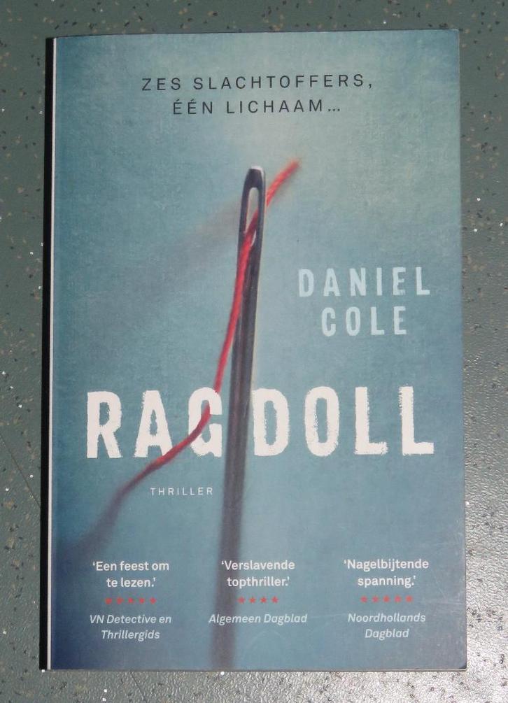 Ragdoll door Daniel Cole, Boeken, Thrillers, Zo goed als nieuw, Ophalen of Verzenden