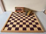 Dammen en schaken HOUTEN speelstukken en bord., Een of twee spelers, Ophalen of Verzenden, Gebruikt