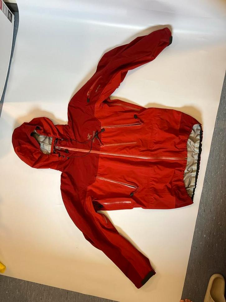 Arcteryx Zomerjas Rood Maat L, Kleding | Heren, Jassen | Zomer, Gedragen, Maat 52/54 (L), Rood, Ophalen of Verzenden