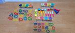 Play doh 12 verschillend potjes klei met heel veel vormpjes., Ophalen of Verzenden