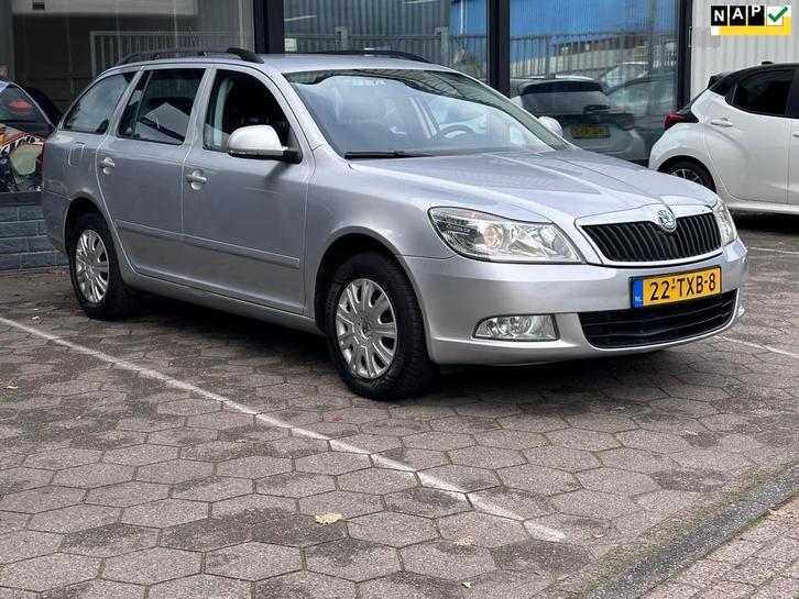 Skoda Octavia Combi 1.2 TSI Ambition / Airco/Trekhaak/APK 15, Auto's, Skoda, Bedrijf, Te koop, Octavia, ABS, Airbags, Airconditioning