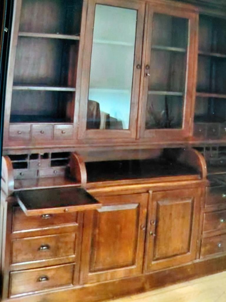 Ruime koloniale kast - grutterskast/vitrinekast, Ophalen