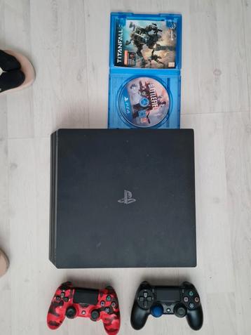 Ps4 pro met 2 controllers  beschikbaar voor biedingen