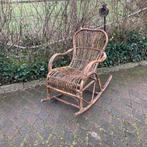 Vintage rotan schommelstoel in goede staat, Ophalen