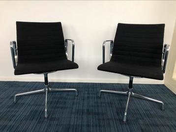 Vitra Eames EA108 zwart hopsak/chroom design draaibaar beschikbaar voor biedingen