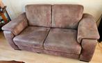 Mooie suede-achtig bruine twee-en-een-half-zits bank, Huis en Inrichting, Banken | Bankstellen, Ophalen, Gebruikt, 150 tot 200 cm