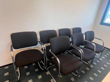 Chique kantoor stoelen beschikbaar voor biedingen