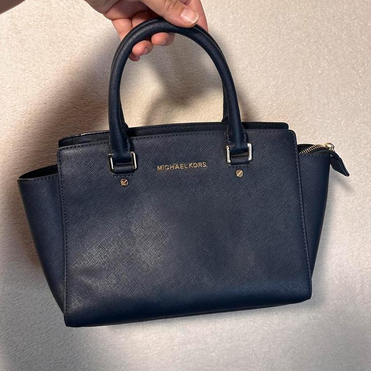 Michael Kors Selma Medium Satchel – Navy Blauw Saffiano Leer, Sieraden, Tassen en Uiterlijk, Tassen | Damestassen, Gebruikt, Handtas
