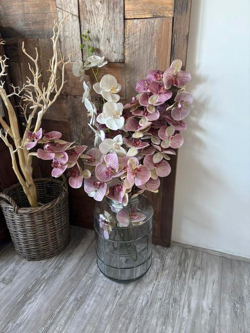 Prachtige vaas met kunstbloemen orchideeën, Huis en Inrichting, Woonaccessoires | Kunstplanten en Kunstbloemen, Zo goed als nieuw