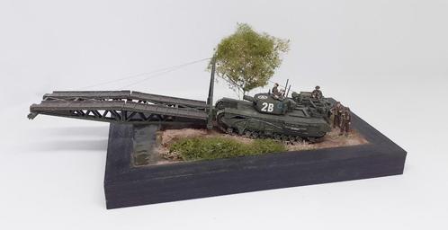 1/72 diorama met o.a. Churchill AVRE en Bren Carrier, Hobby en Vrije tijd, Modelbouw | Figuren en Diorama's, Nieuw, Diorama, 1:50 of kleiner