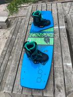 Tona Kiteboard met Airush boots 138, Watersport en Boten, Wakeboarden, Verzenden, Gebruikt, Board en Schoenen