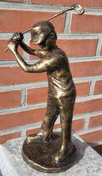GOLFER / bronzen beeld / 25 cm hoog