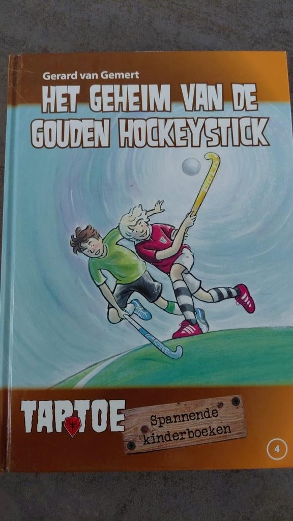 Het geheim van de gouden hockeystick, Boeken, Ophalen of Verzenden, Zo goed als nieuw, Fictie algemeen