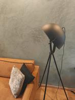Staande lamp met lichte beschadiging, Huis en Inrichting, Lampen | Vloerlampen, Gebruikt, Ophalen of Verzenden, Metaal, 150 tot 200 cm