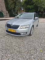 Skoda Octavia 1.8 TSI 132KW Combi DSG 2014 Grijs, Auto's, 65 €/maand, 4 cilinders, 179 pk, Origineel Nederlands