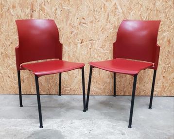 56 x Kunststof kuipstoelen kantine terras horeca stoelen beschikbaar voor biedingen