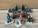 Kerstdorp Accessoires - Bruggetje & Figuren, Diversen, Kerst, Ophalen of Verzenden, Gebruikt