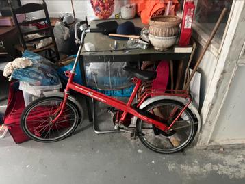 Vintage Fiets met surfboard rek  beschikbaar voor biedingen