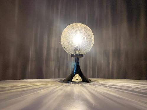 Vintage tafellamp globe space age trompetvoet retro, Huis en Inrichting, Lampen | Tafellampen, Gebruikt, Minder dan 50 cm, Glas