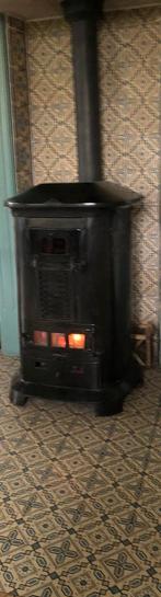 Oude gietijzeren houtkachel, Huis en Inrichting, Kachels, Ophalen, Gebruikt, Houtkachel, Vrijstaand