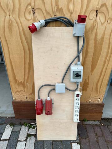 krachtstroom-verdeler 16 A CEE – 2CEE 16 A + 230 V groep beschikbaar voor biedingen
