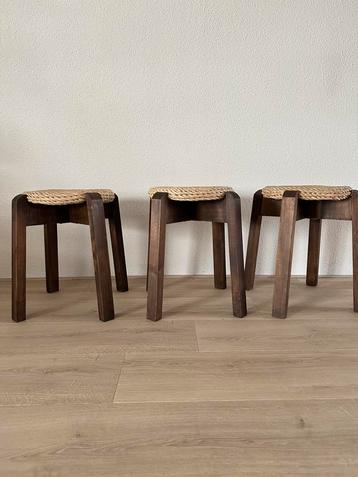 Scandinavische design krukjes 3 x beschikbaar voor biedingen