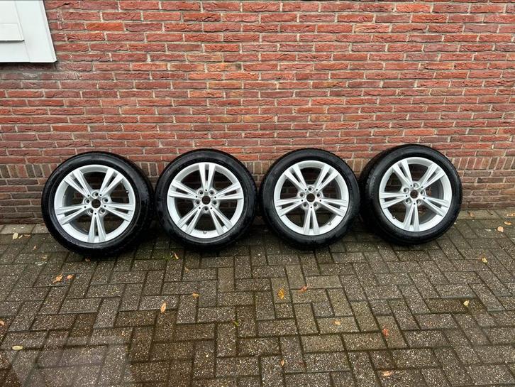 Orgineel bmw 2 serie 17 inch velgen met winterband, Auto-onderdelen, Banden en Velgen, Velg(en), Winterbanden, 17 inch, 205 mm