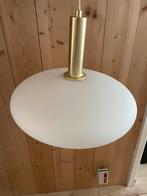 Witte glazen lamp Karwei met gouden pendel, Ophalen, Zo goed als nieuw, Minder dan 50 cm