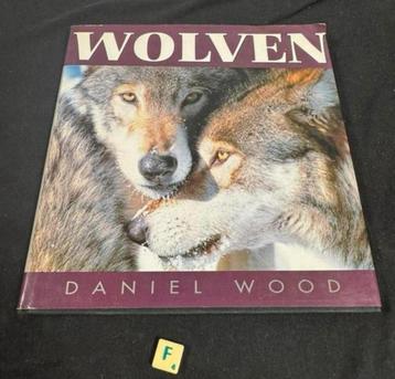 Wolven daniel wood. Boek. €2,99 beschikbaar voor biedingen