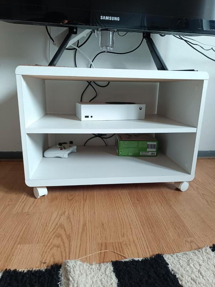 Wit Meubeltje op Wieltjes - Bijzettafel/TV Meubel, Huis en Inrichting, Kasten | Televisiemeubels, Minder dan 100 cm, 50 tot 100 cm